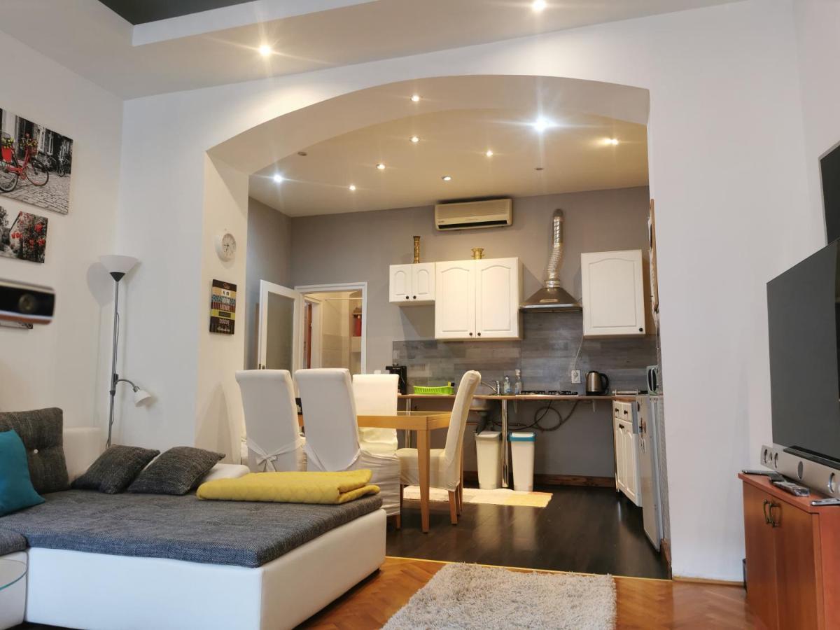 Patrik Apartman Szekesfehervar Exterior foto